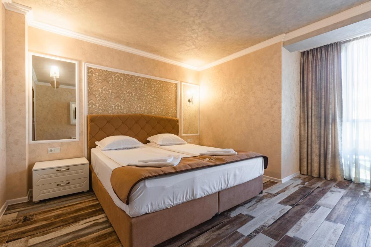Hotel Baikal Slantschew brjag Exterior foto