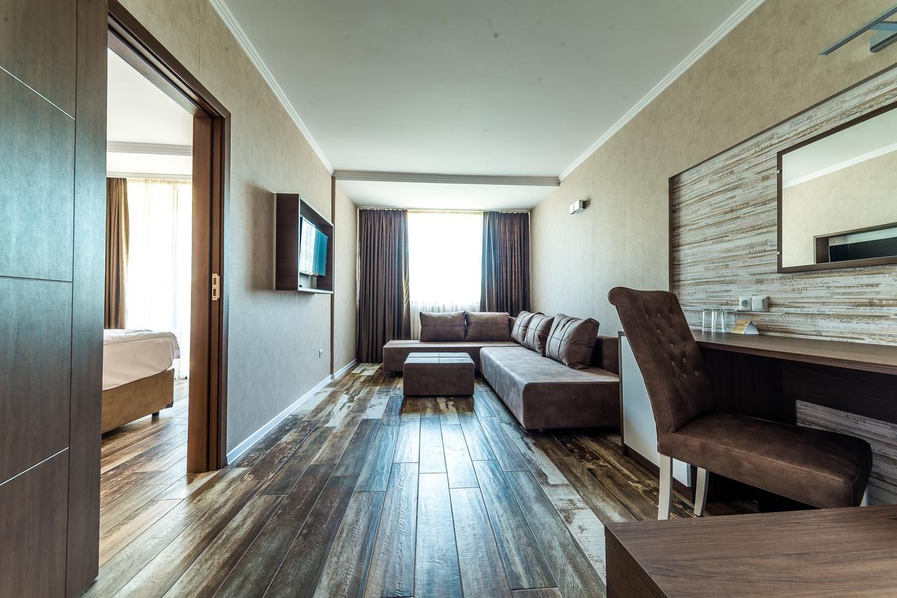 Hotel Baikal Slantschew brjag Exterior foto