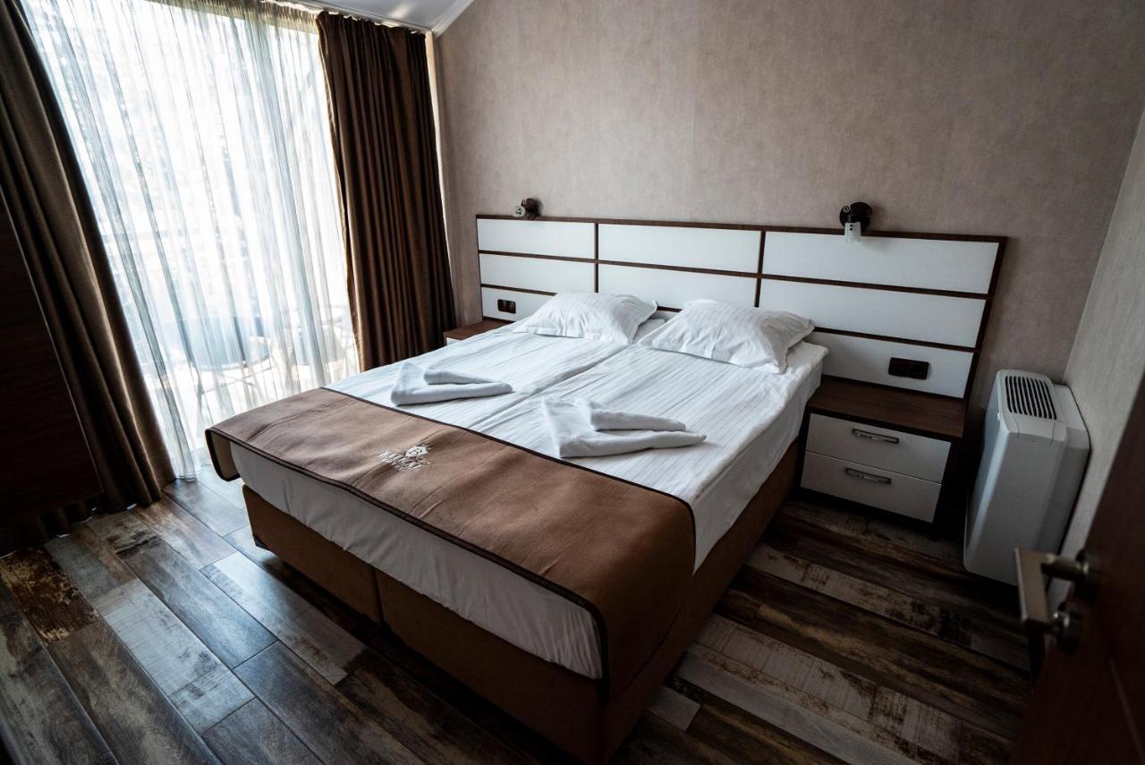 Hotel Baikal Slantschew brjag Exterior foto